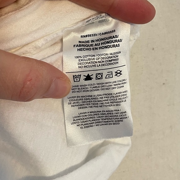 NIKE Uconn Women’s Basketball Champions Tshirt - Picture 4 of 4